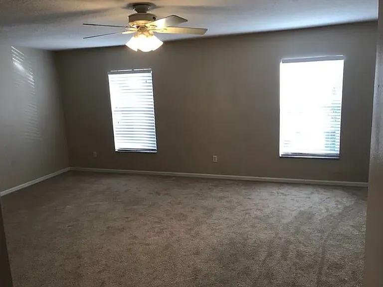 3820 Silverbell Loop — Photo 12