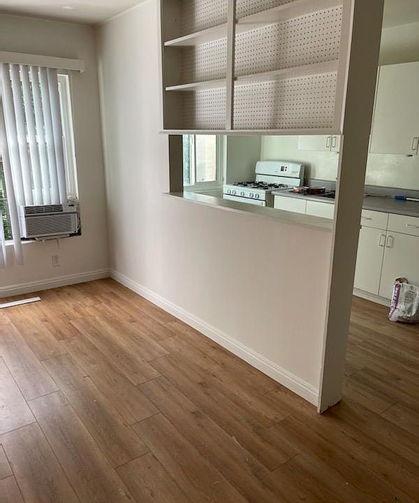 2nd image of 655 N Lucerne Blvd #8