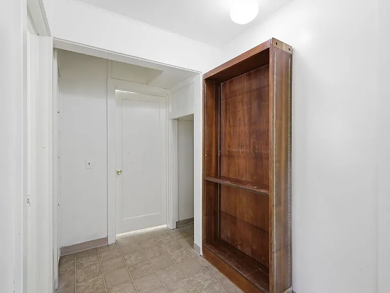 2189 Hilyard St — Photo 21