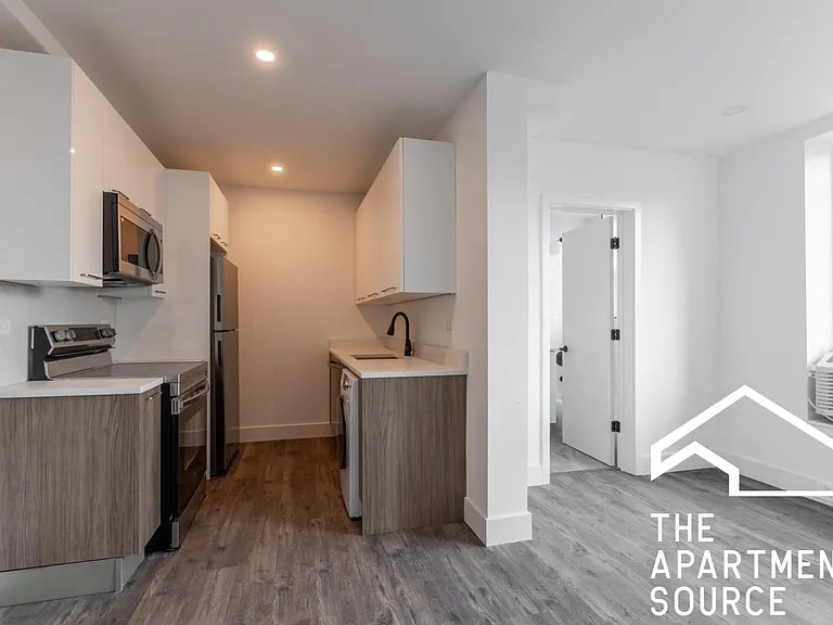 941 W Carmen Ave #105 — Photo 4