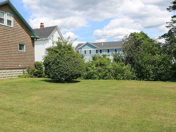 3rd image of 28 Anoka Ave
