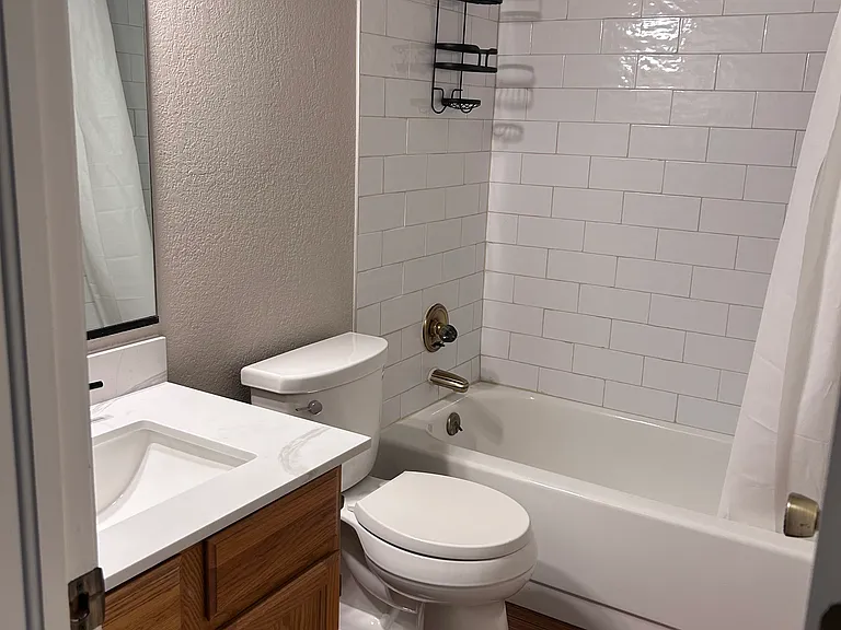 2363 S Jamaica St — Photo 14
