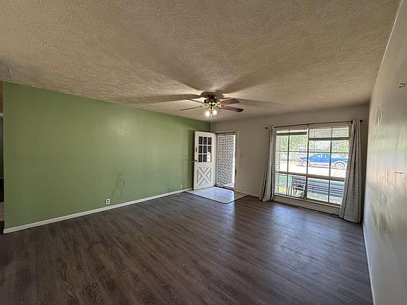 3rd image of 5521 Comanche Rd