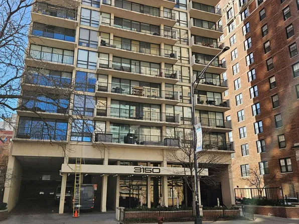 (undisclosed Address), Chicago, IL 60657