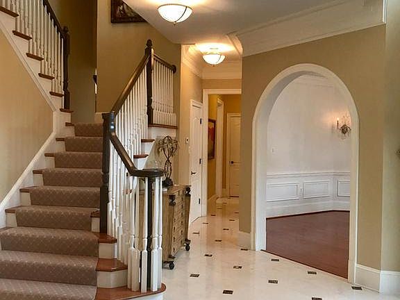 3rd image of 6116 Rosemont Cir
