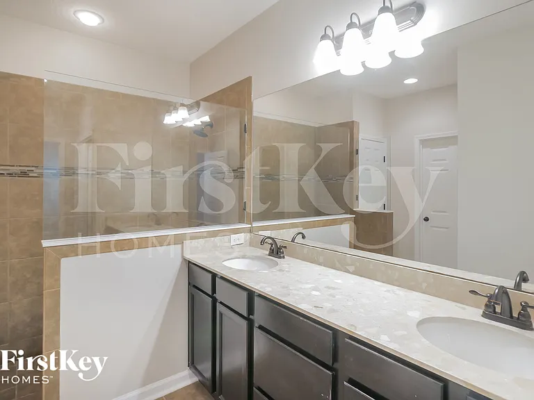 124 Riverwalk Blvd — Photo 11