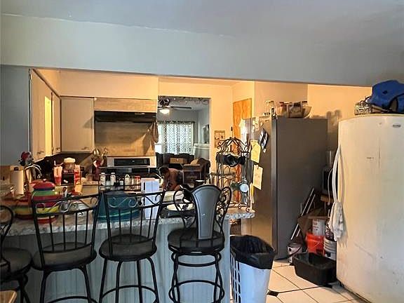 4th image of 6209 NW 34th St