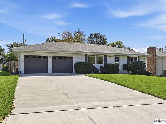 2nd image of 3509 Gateway Rd