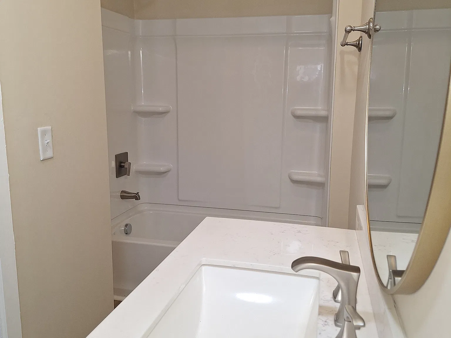 3 bed, 1500 sqft, $1,549 — Photo 4
