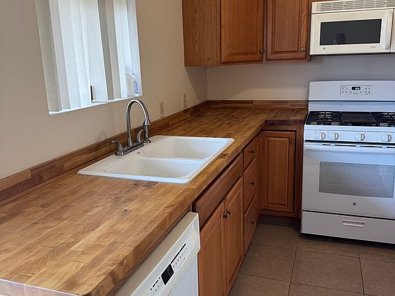 4th image of 1415 E Hedrick Dr