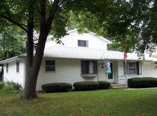 1248 April Ln, Green Bay, WI 54304
