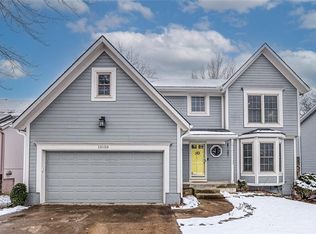 13130 S Fox Ridge Dr, Olathe, KS 66062