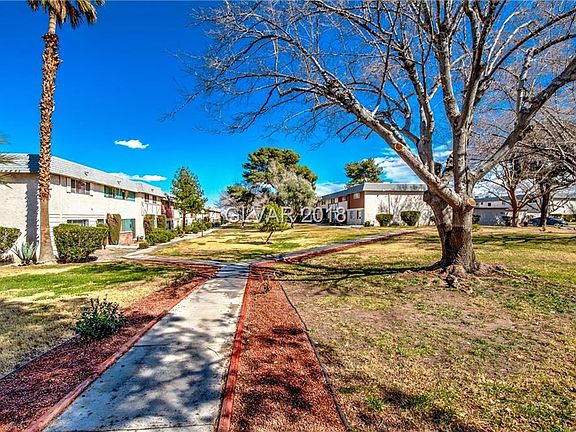 4th image of 568 Greenbriar Townhouse Way