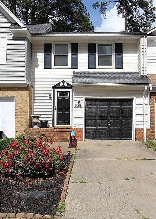 1st image of 922 Wildwood Square Ct