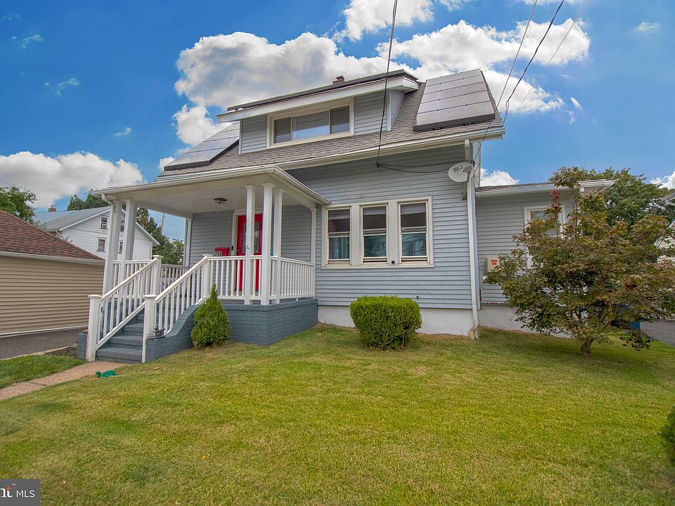 2nd image of 758 Puritan Ave