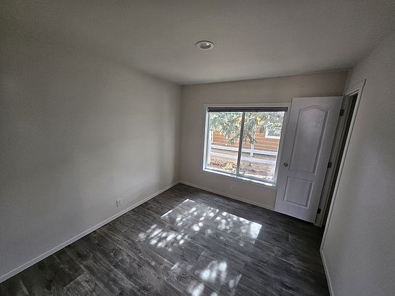 3rd image of 121 N Ashley Ave