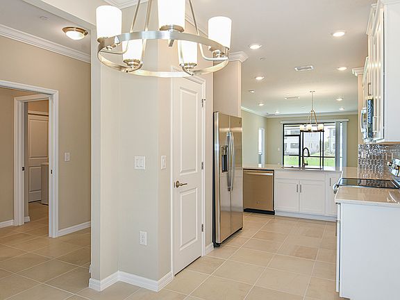 4th image of 23921 Collina Way Unit 103