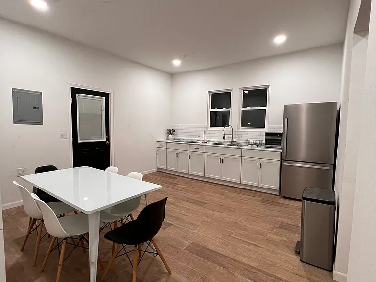 310 E Front St #2 — Photo 14