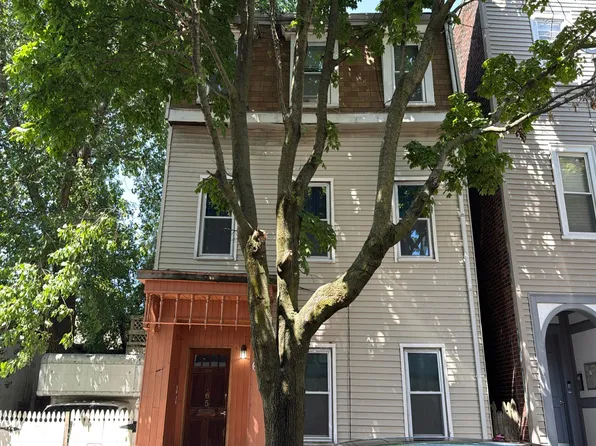 65 Middle St, South Boston, MA 02127
