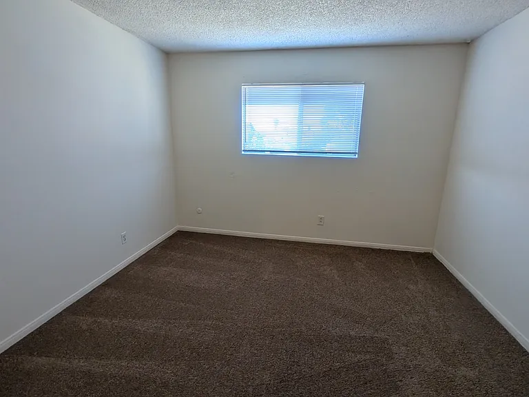 1054 S Magnolia Ave #8 — Photo 28