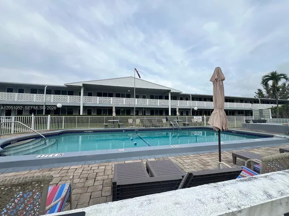 600 Layne Blvd, Hallandale, FL