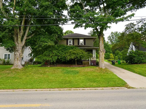 1107 Wooster Rd, Millersburg, OH 44654