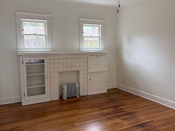 2nd image of 417 Redondo Ave