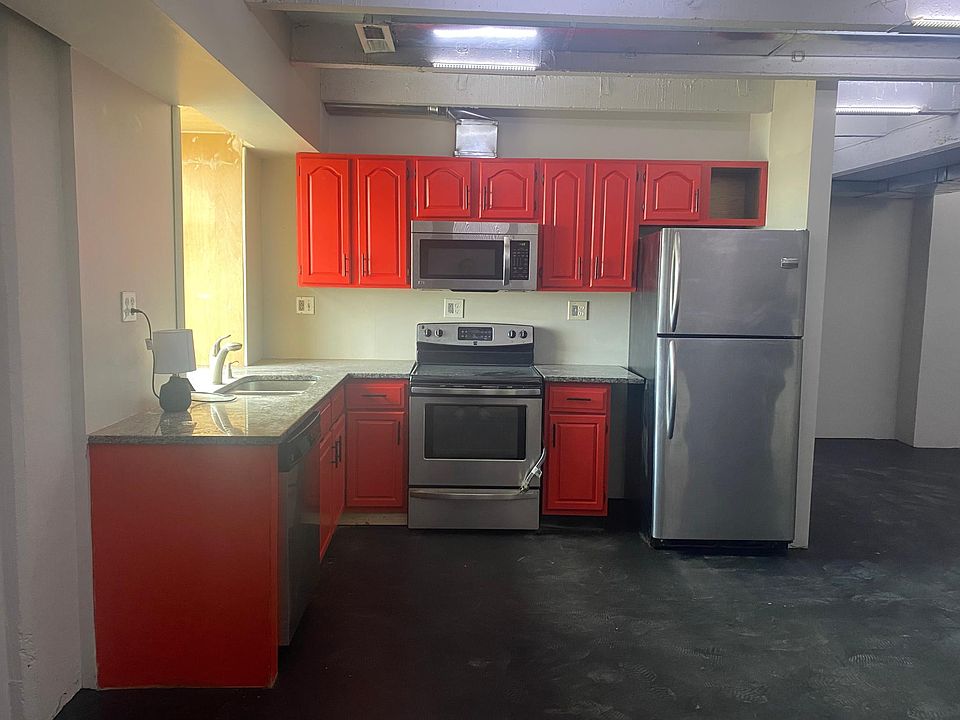 1st image of 1000 E 9th St #227