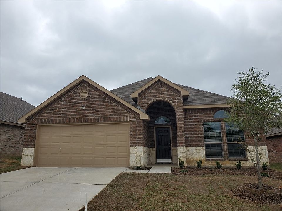 1st image of 421 Greenhaven Dr