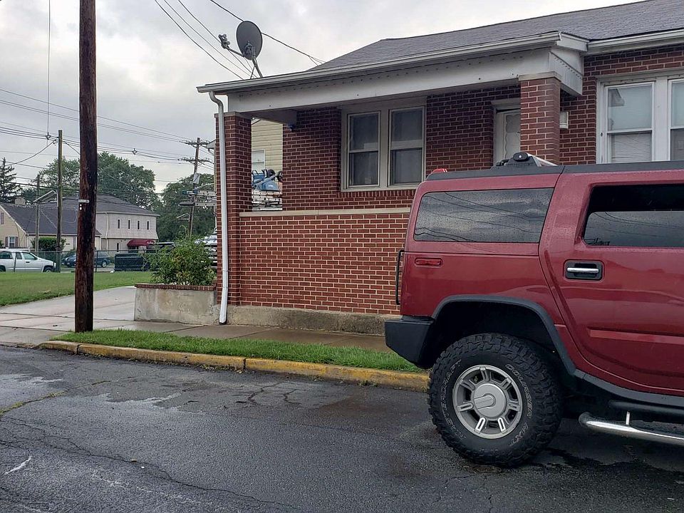 2nd image of 15 Hovey Ave