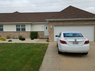 703B Burgess Dr, Utica, IL 61373