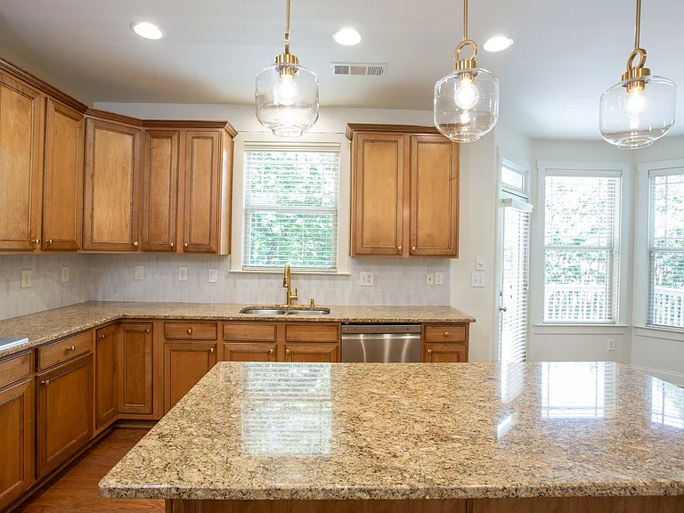 2032 Hatteras Way NW — Photo 5