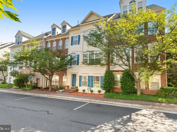 5462 Patuxent Knoll Pl, Alexandria, VA 22312