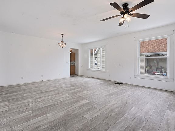 5th image of 609 H St