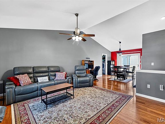 4th image of 106 Rottmann Dr