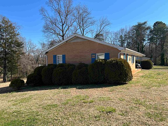 3rd image of 217 Thermal Dr