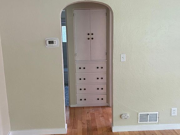 Living Room to Hallway to Bedrooms