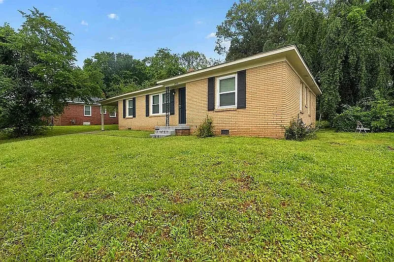 2970 Manndale Dr
