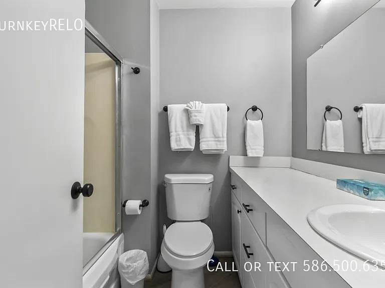 38428 Tottenham Rd — Photo 17
