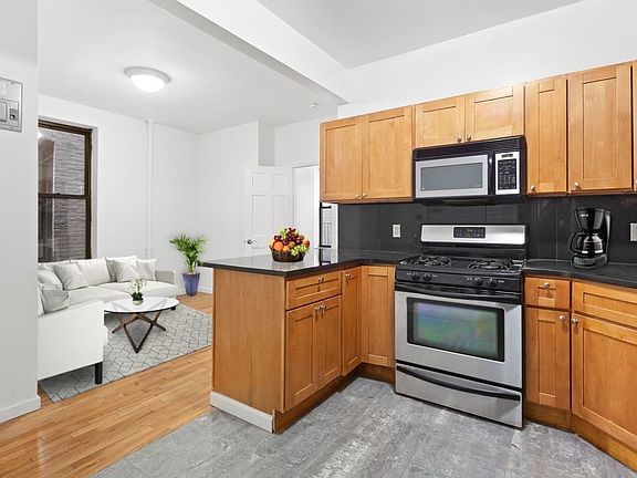 3rd image of 154 Columbus Ave #3RR