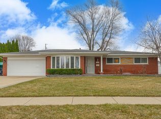 37374 Catherine Marie Dr, Sterling Heights, MI 48312