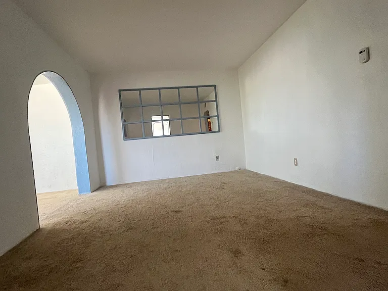 2302 Espanola St NE — Photo 8