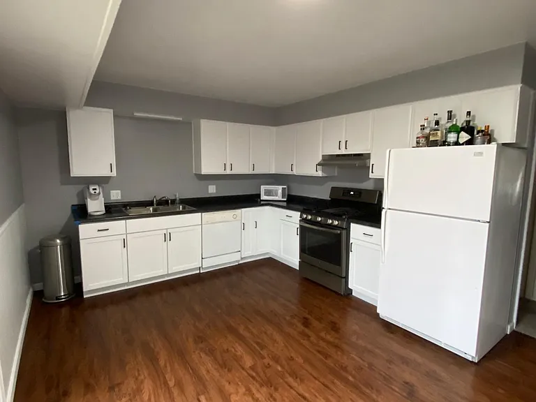1393 Carriage Hill Dr SE — Photo 9