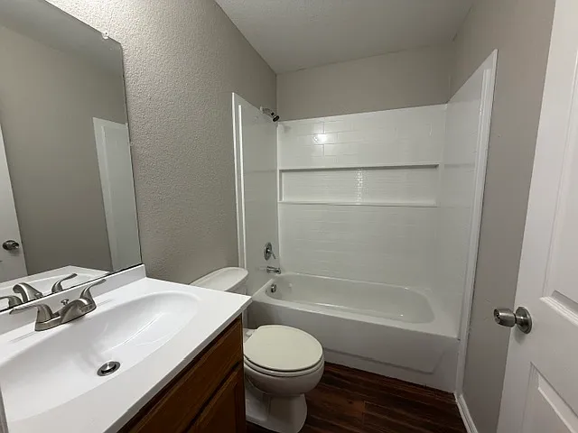 1706 Fred St — Photo 7