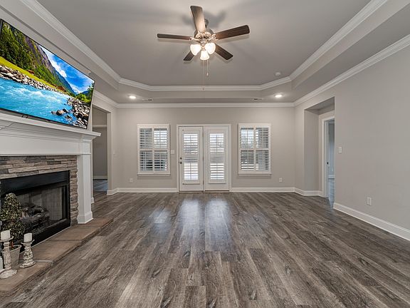 4th image of 6513 Jacaranda Dr