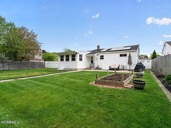 4th image of 317 Northrop Road