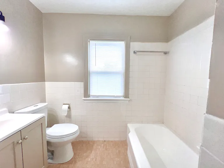 509 Royal Ave — Photo 15