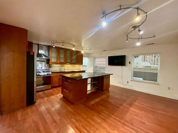 3rd image of 2626 J St APT X