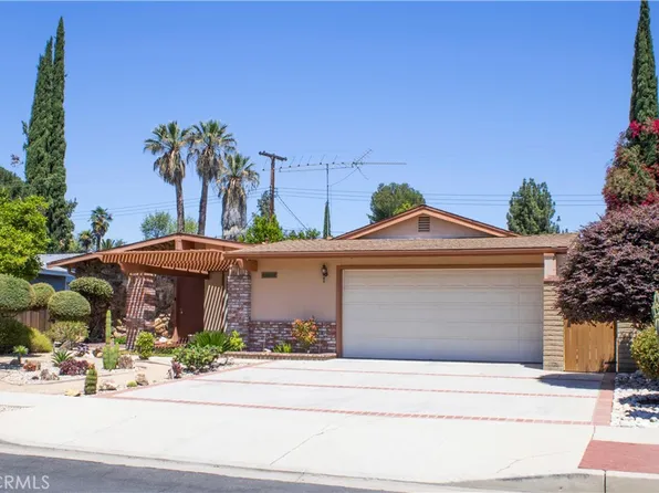 22929 Leadwell St, West Hills, CA 91307