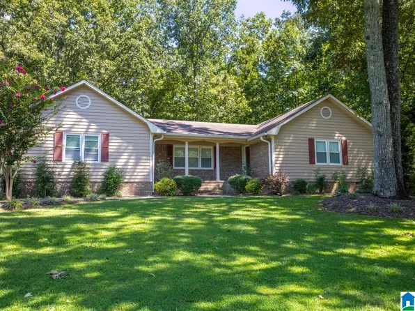 1120 Angel Dr, Jacksonville, AL 36265